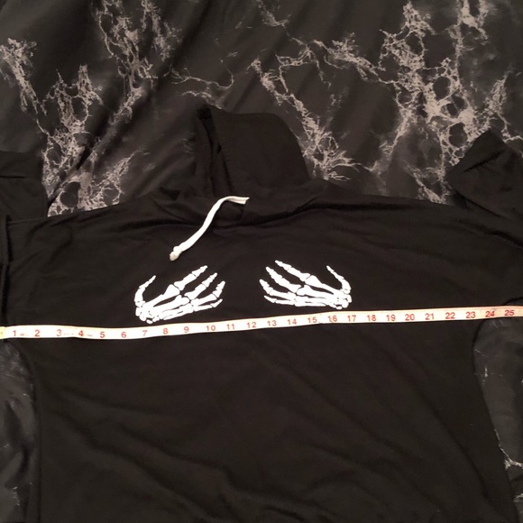 Skull chest drop shoulder hoodie - Picture 2 of 4